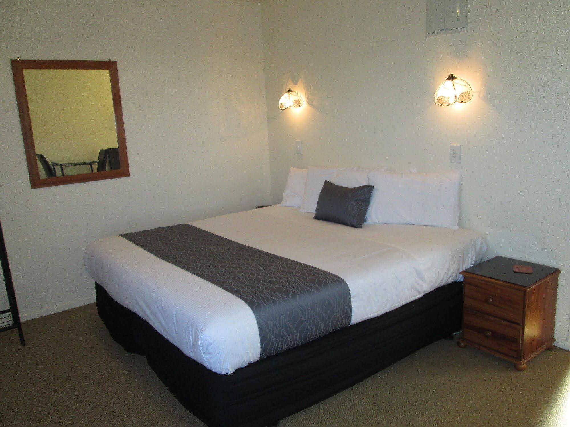 Shortland Court Motel Thames Eksteriør billede